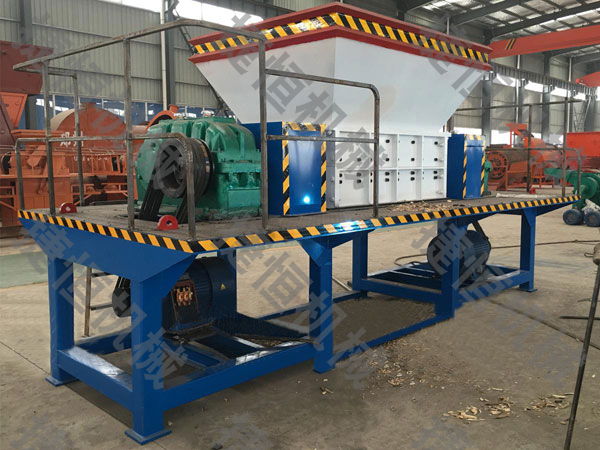 生物質(zhì)撕碎機(jī)設(shè)備圖