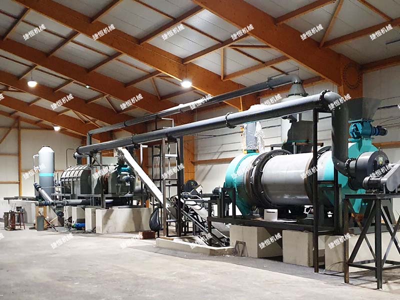 北京炭化機(jī)現(xiàn)場(chǎng)